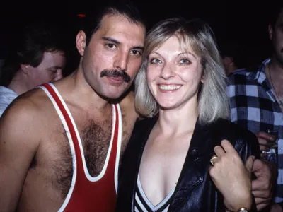 De ce i-a lăsat Freddie Mercury zeci de milioane fostei logodnice, Mary Austin: „Dacă vă puneți mintea la contribuție, veți înțelege”