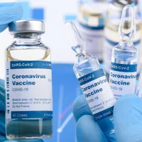 Din lipsă de candidați pentru vaccinare anti-COVID, România a vândut 1.170.000 de doze de vaccin. / Foto: digi24.ro