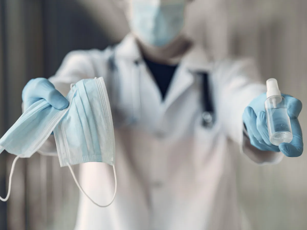 Prejudiciu de zeci de milioane în timpul pandemiei Covid. Măși și dezinfectanți, de 10 ori mai scumpe