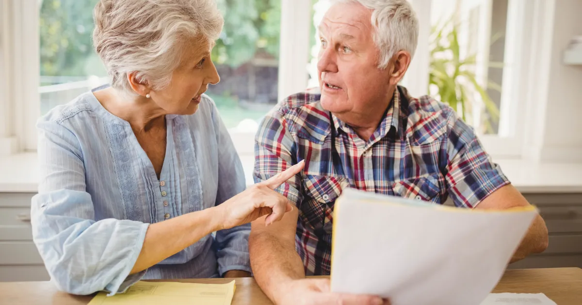 Care pensionari nu iau miercuri pensie? Banii vor intra la o săptămână distanță • Newsweek România