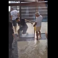 Vremea strică vacanța românilor în Halkidiki. Plouă torențial, străzi și hoteluri inundate - Foto: captură video