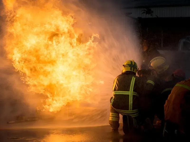 Incendiu devastator cu bilanț tragic într-o piață aglomerată, soldat cu 8 morți și 15 răniți: FOTO - Profimedia(imagine cu rol ilustrativ)