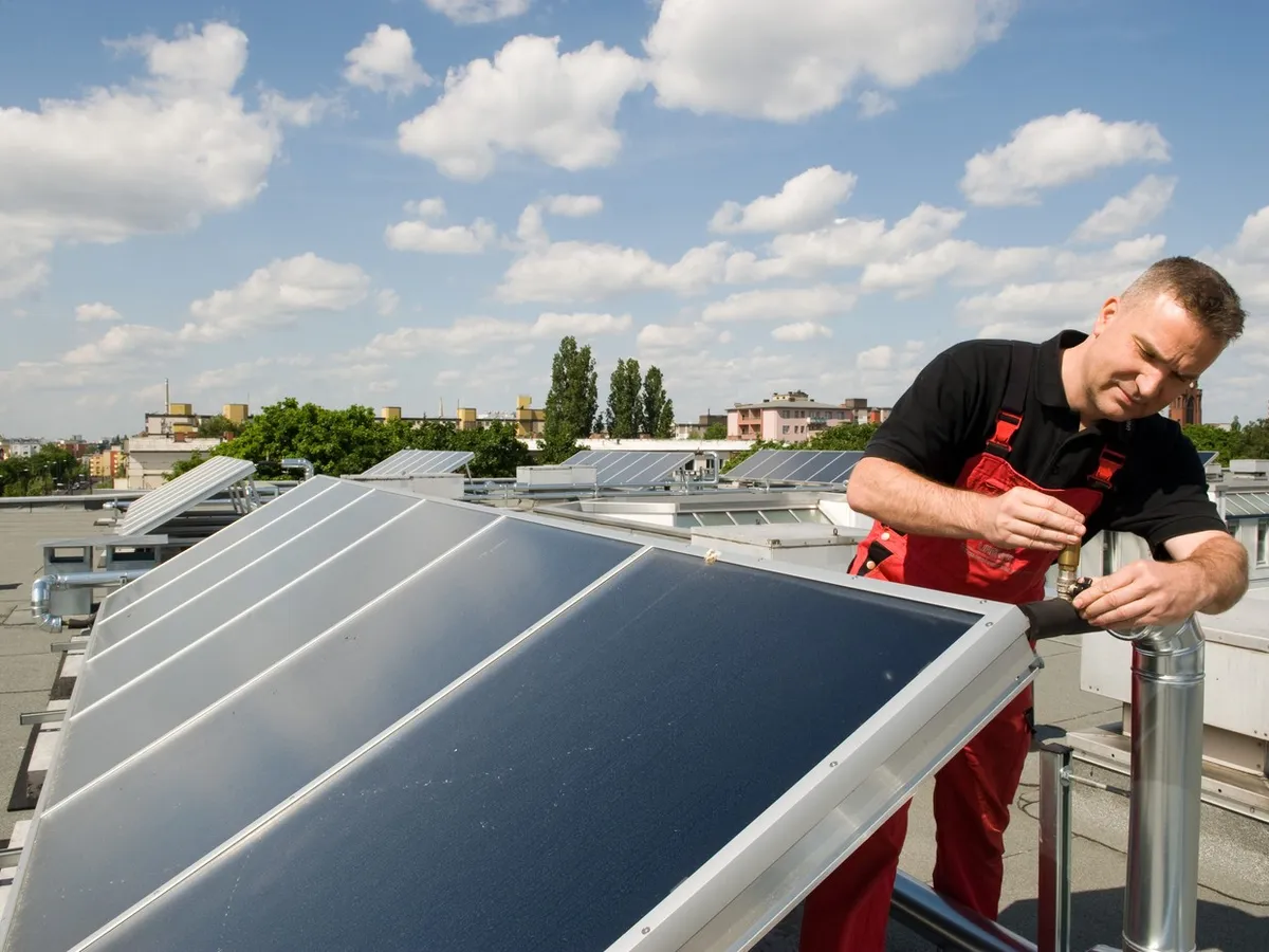 Germania reduce subvenţiile pentru energia regenerabilă. Energia fotovoltaică pune presiune pe reţea