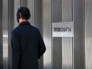Moody’s apreciază măsurile de austeritate luate de Guvern. Dar trage un semnal de alarmă pentru 2026 - Foto: Profimedia Images