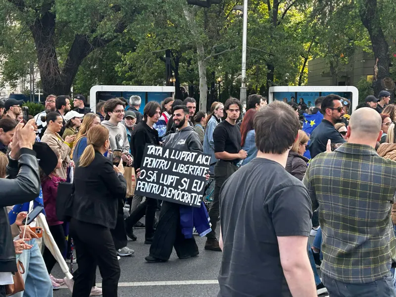Marșuri pro-europene în Iași, Cluj, Timișoara, Arad și Botoșani. „România vrea în Europa” - FOTO: Newsweek (imagine cu rol ilustrativ)