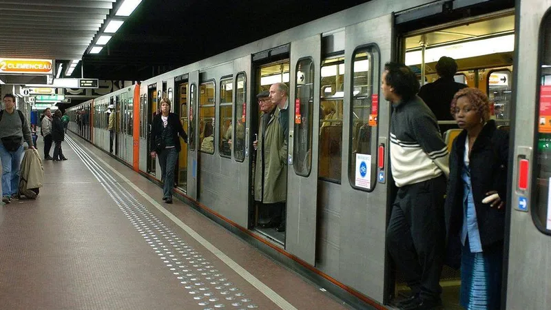 Alertă de atentat terorist la metroul din Bruxelles - Foto: Lalibre.de
