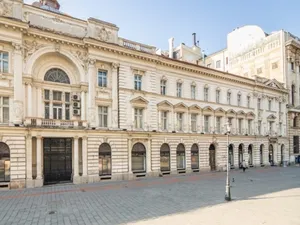Palatul Dacia-România de pe Lipscani, viitor sediu al Pinacotecii București - Foto: muzeulbucurestiului.ro