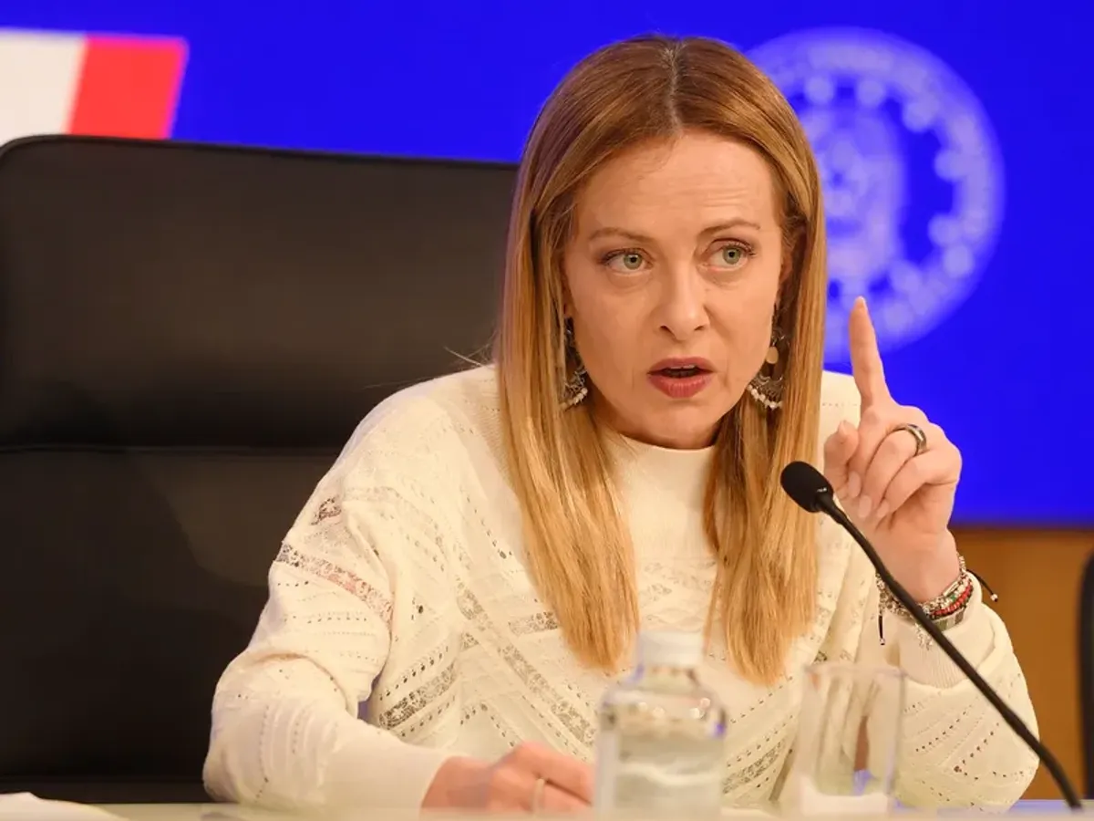 Giorgia Meloni merge duminică la Modena, după ce un bărbat a intrat cu maşina într-o mulţime