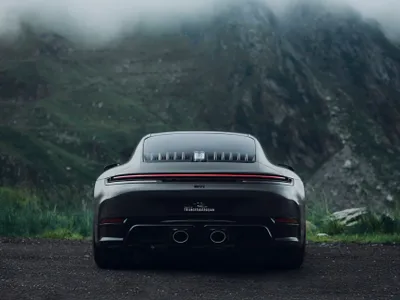 Primul Porsche 911 „Tribute to Transfăgărășan”, cumpărat de un român. Preț, peste 200.000 € - Foto: Porsche
