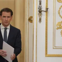 Cancelarul conservator austriac Sebastian Kurz, suspectat că ar fi implicat într-o afacere de corupţie, şi-a anunţat demisia. / Foto: digi24.ro