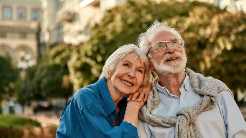 Pensionarii se mută în alt județ că ia o pensie cu 50% mai mare. Instanța le-a dat dreptate Foto: Freepik (fotografie cu caracter ilustrativ)