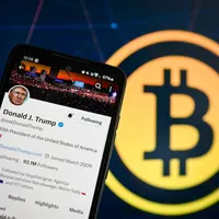Ce se întâmplă cu Bitcoin dacă va câştiga Donald Trump. Merită să investeşti? - Foto: Profimedia Images