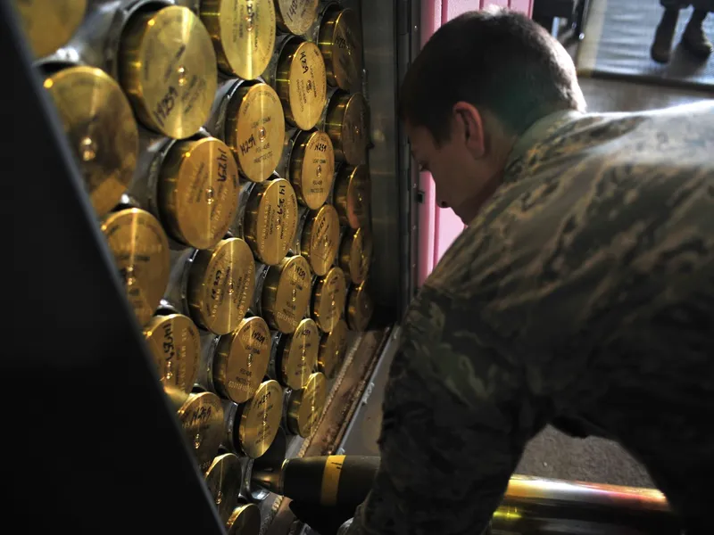 Trump înarmează Ucraina. SUA aprobă vânzarea a două pachete militare de 330.000.000$. UE plătește - Foto: Profimedia images