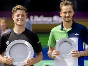 Rusul Daniil Medvedev a fost spulberat de obscurul jucător olandez Tim van Rijthoven în finala turneului de la s-Hertogenbosch - Foto: Profimedia Images