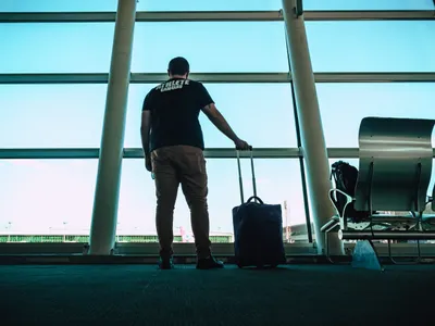 Turist în aeroport- Foto: PEXELS PHOTOS