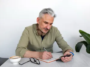 Europarlamentar PSD zice ce se întâmplă cu pensie. Guvernul nu poate negocia viitorul pensionarilo - Foto: Freepik (Imagine cu rol ilustrativ)