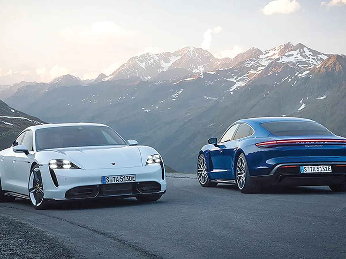 PORSCHE TAYCAN