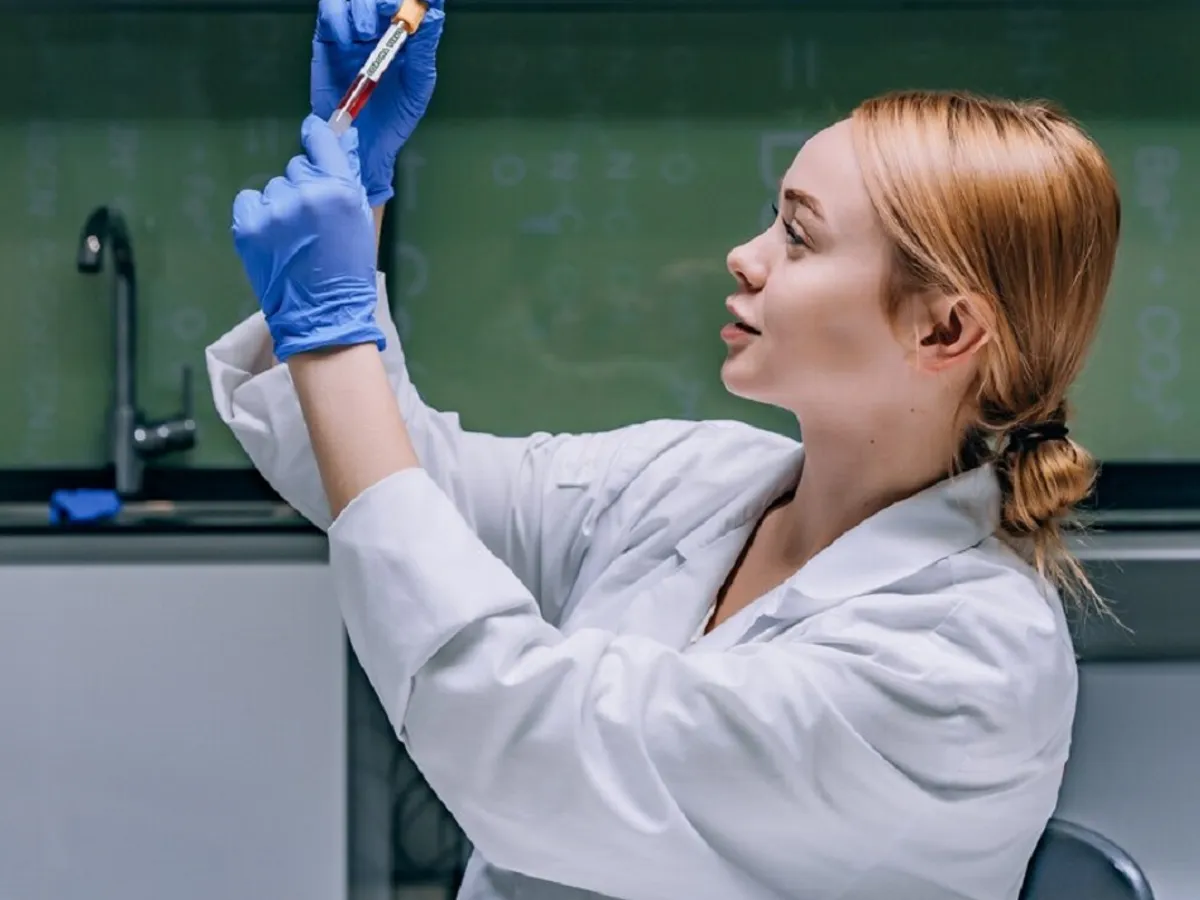 Companie de testare genetică, în faliment. Datele a 7.000.000 de oameni, în mâinile hackerilor - Foto: Freepik (rol ilustrativ)