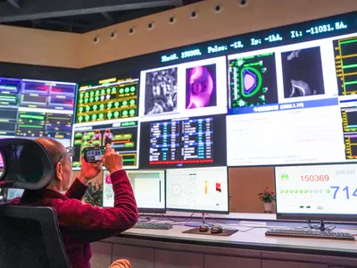 Centrul de comandă al „Soarelui artificial” creat în China - Foto: Profimedia Images (Imagine cu rol ilustrativ)