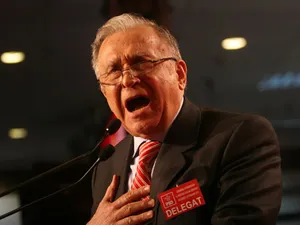 Decesul lui Ion Iliescu. Suporterii au refuzat momentul de reculegere. Unde s-a întâmplat asta? - Foto: Profimedia Images