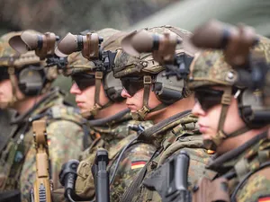 RĂSPUNS Forța de răspuns rapid NATO va crește  de la 40.000 la peste 300.000 de militari și actualele batalioane desfășurate în opt țări est-europene ar putea fi mărite - Foto: Profimedia Images