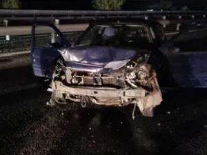 Accident grav cu 3 victime pe Autostrada A1, după ce două autoturisme s-au ciocnit violent - Foto: Centrul Infotrafic