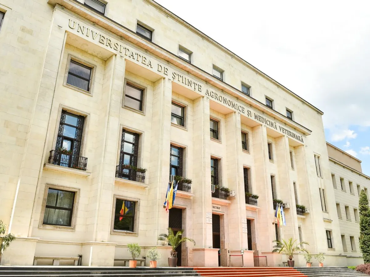 Înscrieri online la facultate în cea de-a doua sesiune de admitere!