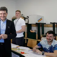 SURSE Rezultate ora 14. Nicușor Dan - 37%, Firea - 26%, Piedone - 16%. Surpriză la Consiliul General - Foto: INQUAM PHOTOS / Octav Ganea