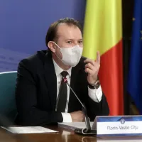 Premierul Cîțu a anunțat un program de internship la Guvern/FOTO: Facebook