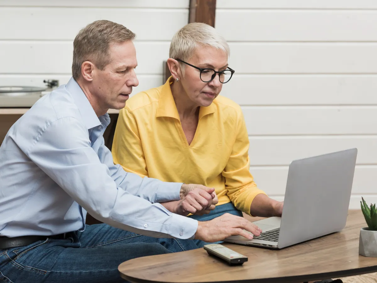 SONDAJ Cu ce partide votează românii la pensie? 38% pensionari aleg PSD. Câți votează AUR, PNL, POT și USR?