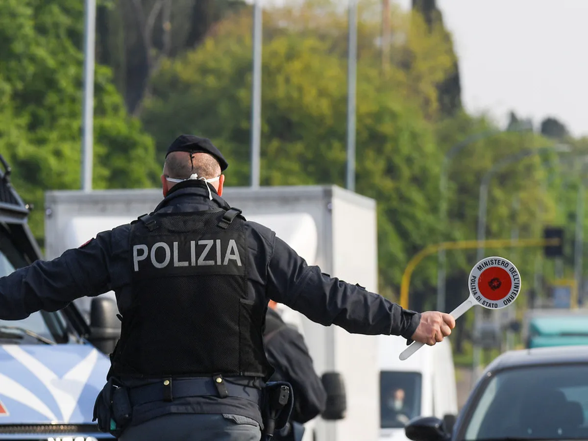 O bombă artizanală a fost descoperită într-o mașină la Roma/Foto:football.italia