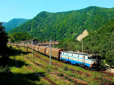 Administrator la CFR Marfă, aflată în faliment. Ia 1.800€ de la Transporturi și 4.000€ ca șef la Podul Calafat