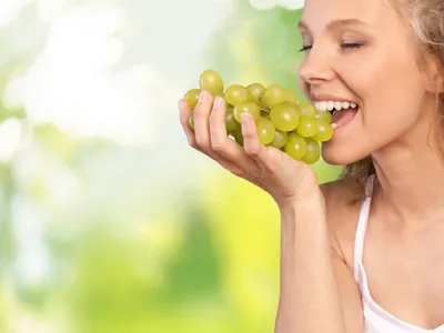 Cum să depozitezi corect strugurii ca să nu se strice. Se vor păstra suculenți și nu vor prelua alte mirosuri - Foto: Freepik (Imagine cu rol ilustrativ)