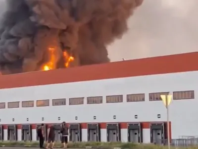 Depozit Wildberries din Rusia în flăcări - Foto: X/@EPICGOPFAIL