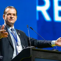 Liderul PNL asistă la ședința pe care nu a convocat-o. FOTO: Facebook