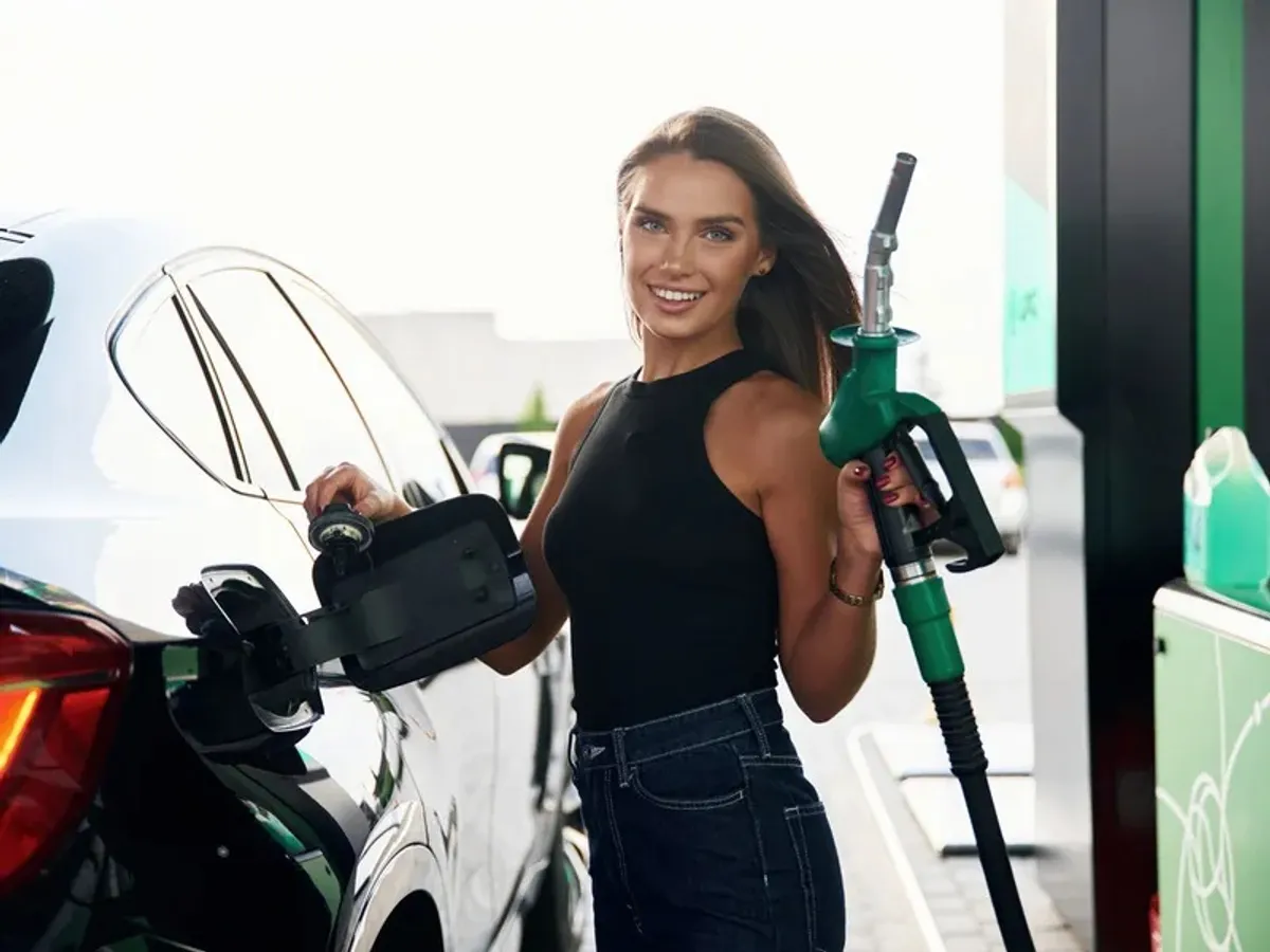 UE amână „moartea” mașinilor pe benzină și motorină setată în 2035, la presiunea pieței și a industriei