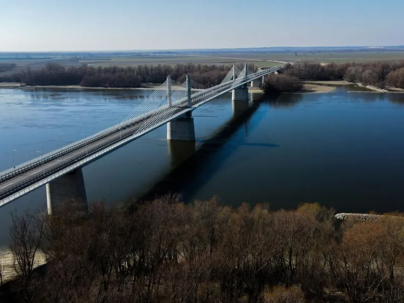 Râul Tisa, la Podul Tomori Pal dintre oraşele Paks şi Kalocsa - Foto: Profimedia Images