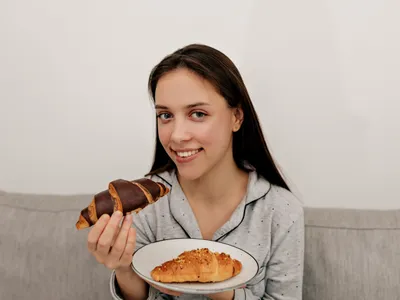 Motivul pentru care pofta de carbohidrați indică o boală ascunsă. Părul în exces pe corp are legătură cu asta - Foto: Freepik (Imagine cu rol ilustrativ)