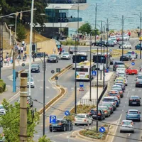Vergil Chițac, primarul municipiului Contanța, scrie pe Facebook că orașul lasă impresia unui târg auto permanent și le cere părerea constănțenilor. / Foto: Facebook/Vergil Chițac