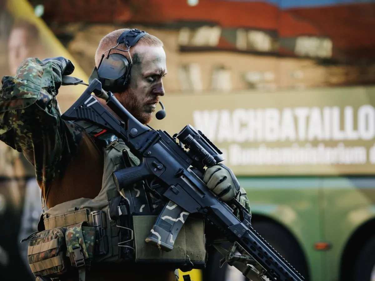 Soldat al Batalionului German de Gardă - Foto: Profimedia Images