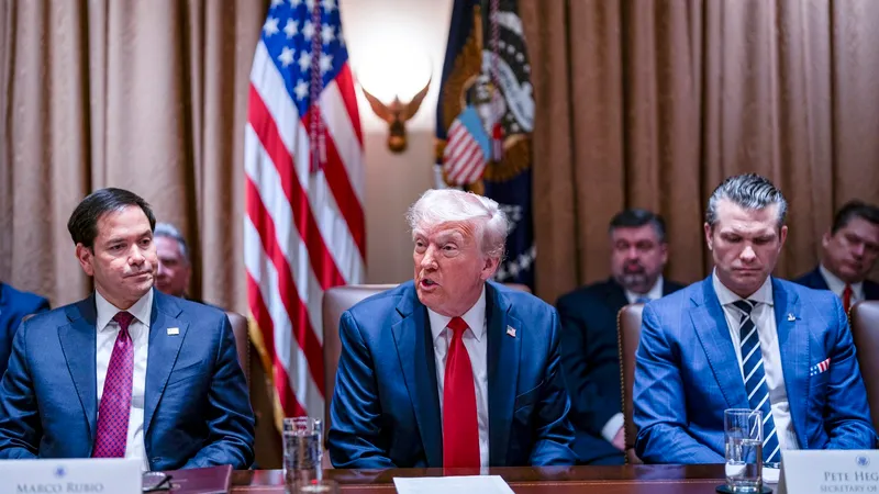 Trump spune că SUA nu vor oferi garanții de securitate Ucrainei: „E treaba Europei. Uitați de NATO” - Foto: Profimedia images