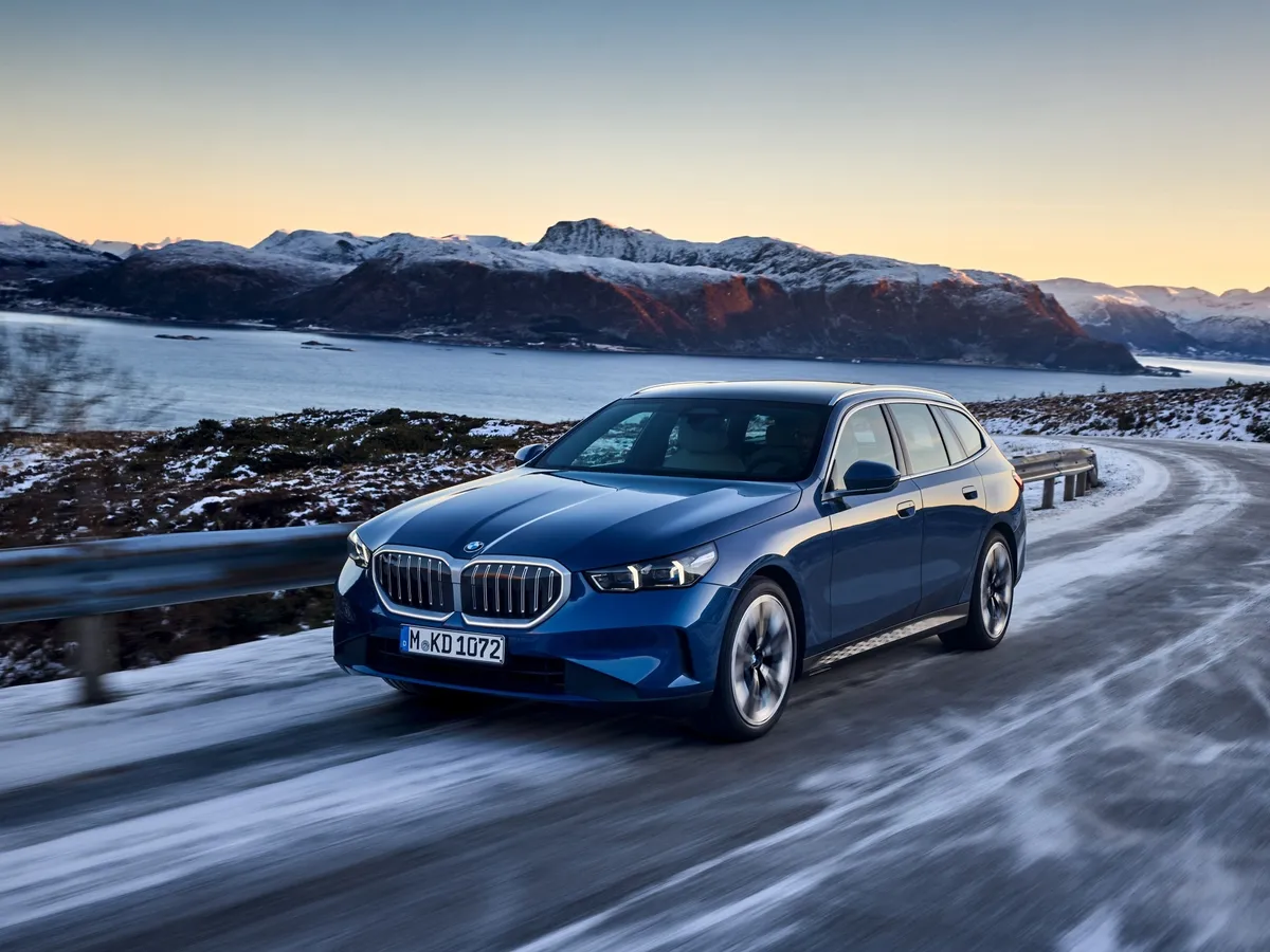 Povestea românului din Câmpulung Moldovenesc ajuns la 34 de ani șeful motoarelor pentru BMW Seria 5 - Foto: BMW