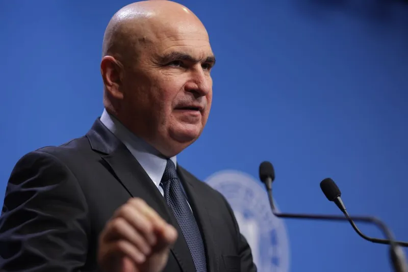 Ilie Bolojan, în conferinţă de presă - Foto: INQUAM PHOTOS/George Călin
