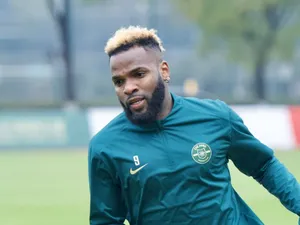Aaron Boupendza (Zheijang FC), la o sesiune de antrenament, în China - Foto: Profimedia Images
