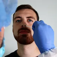 Rafila îndeamnă oamenii să se testeze la medicii de familie: „Ambulanța este suprasolicitată”/FOTO: Pixabay