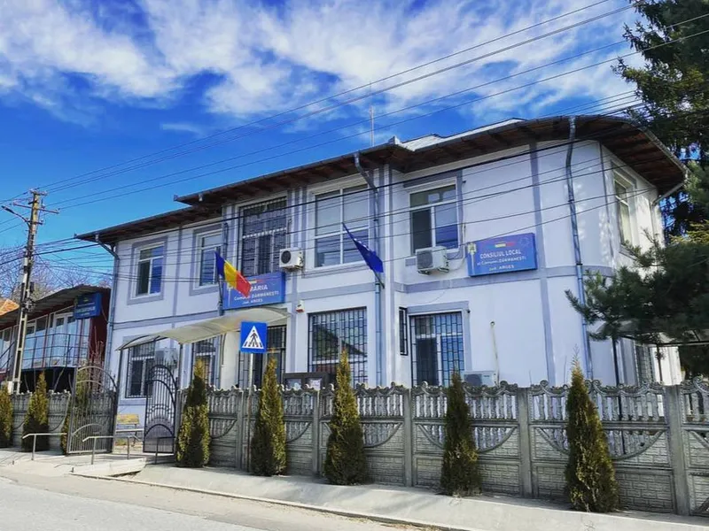 Criză? Toți angajații primăriei unei comune, la „formare”, la All-Inclusive, pe Litoral: 30.000 € - Foto: cjarges.ro