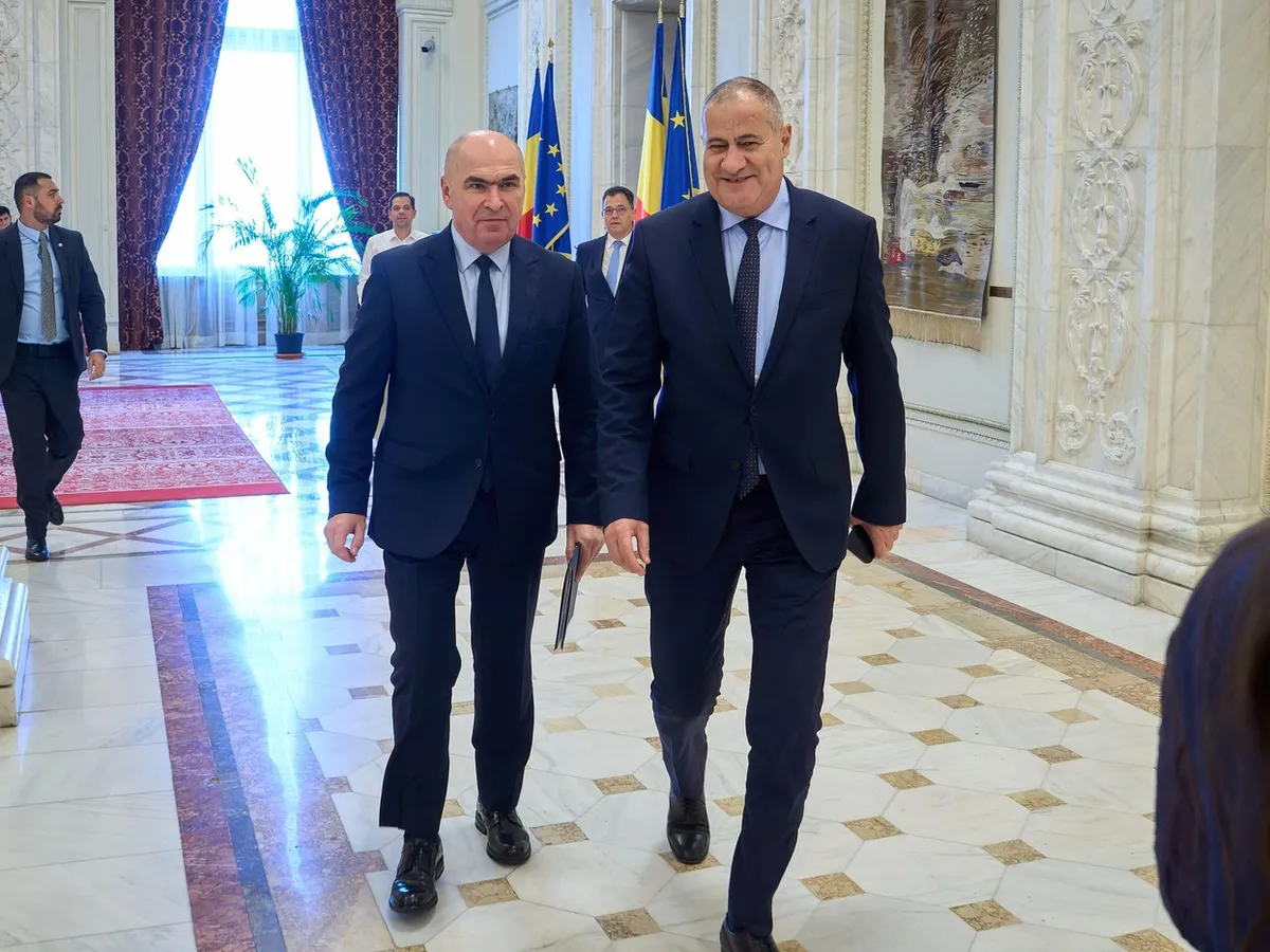 Ilie Bolojan, premierul României și Marian Neacșu, PSD - Foto: Profimedia Images