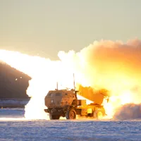 EXCLUSIV Coloană de peste 10 HIMARS-uri la Focșani. Newsweek România a cerut clarificări de la MApN/FOTO: Profimedia