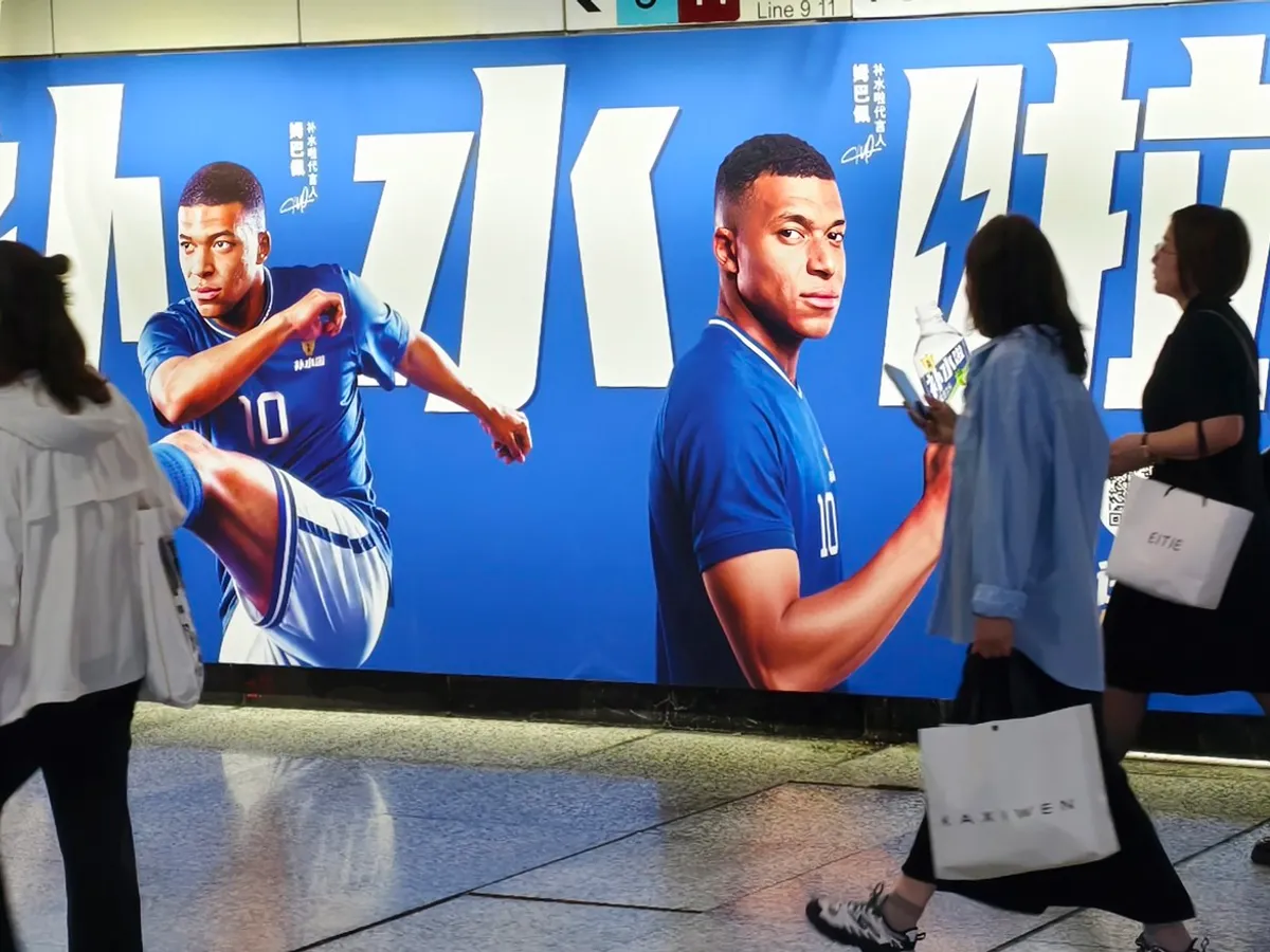 Mbappé în reclame în China - Foto: Profimedia images