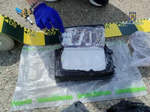 17 kg de cannabis urmau să se vândă pe litoral, de 1 Mai. Polițiștii au împânzit stațiunile Foto: DIICOT